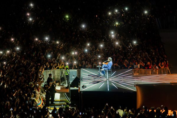 Djavan encanta Brasília com show da turnê Djavanear 50 anos