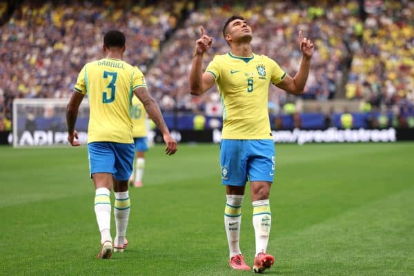 Casemiro se torna o segundo mais velho a marcar pelo Brasil em Copas