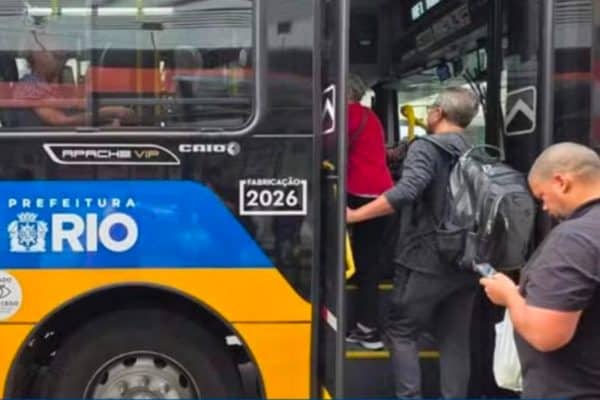 Rodoviários do Rio seguem em greve após rejeitarem proposta no TRT-RJ