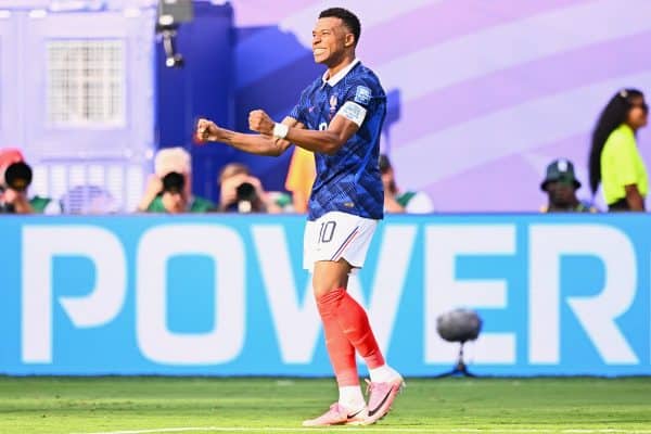 Mbappé supera Klose e se torna o segundo maior artilheiro das Copas