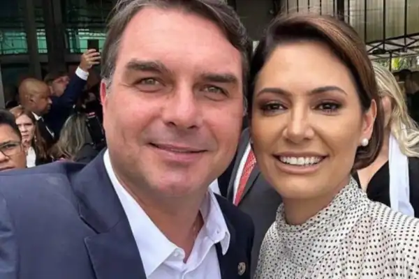 Michelle compartilha vídeo sobre ‘noite das astronautas’ ligada a Flávio Bolsonaro e aumenta a tensão na família