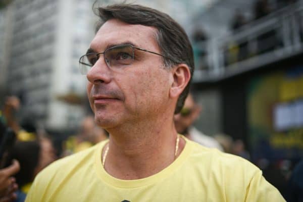 Flávio realiza encontro com mulheres sem confirmação de Michelle