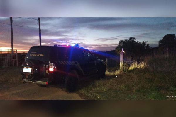 Agente político de Curitiba é alvo da PF por contrabando de cigarros