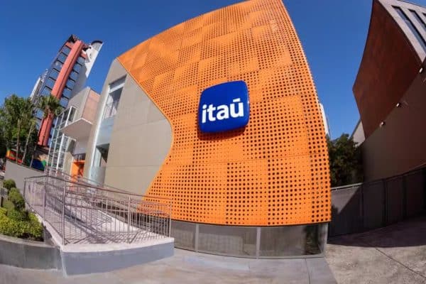 Itaú acusa Metrópoles de exagero, mas não revela número de clientes prejudicados