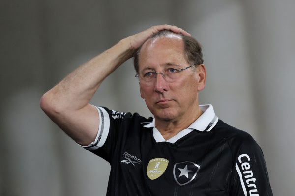 John Textor é removido do Conselho da SAF do Botafogo em Assembleia
