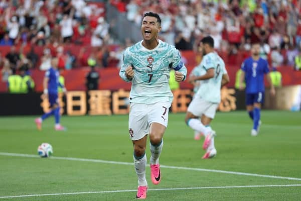 Cristiano Ronaldo marca seu primeiro gol em mata-mata de Copas do Mundo