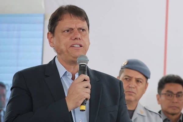 TRE-SP ordena retirada de vídeo que mostra Tarcísio de Freitas como Chucky