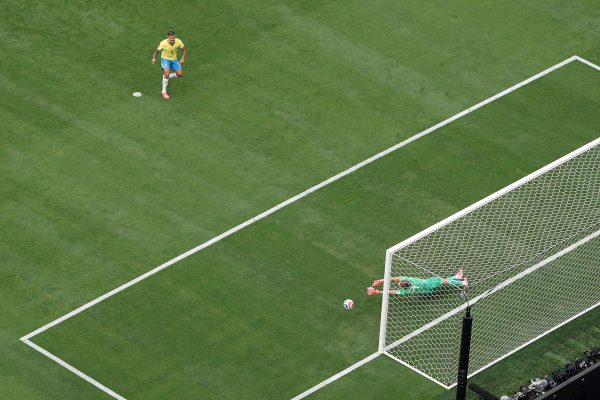 Bruno Guimarães perde pênalti e quebra tabu da Seleção Brasileira na Copa