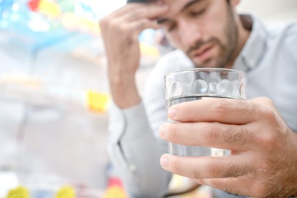 Estratégias de Hidratação e Nutrição para Combater a Ressaca Pós-Derrota