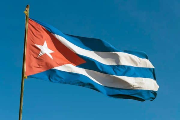 Crise em Cuba leva a mudanças econômicas significativas