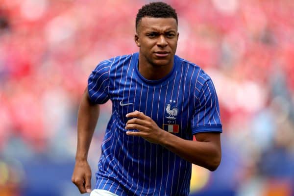 Mbappé responde senadora do Paraguai após ataque racista: “Desprezível”