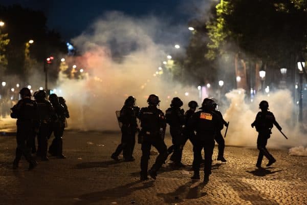 Polícia em Paris reforça segurança antes do jogo França x Marrocos