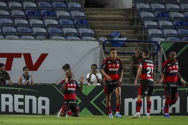 Flamengo vence Lausanne com gols de Lorran e Wallace Yan em amistoso