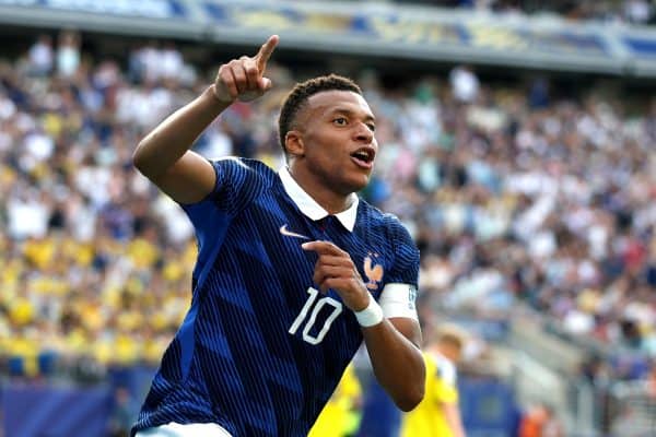 França enfrenta Marrocos nas quartas de final da Copa do Mundo com Mbappé em destaque