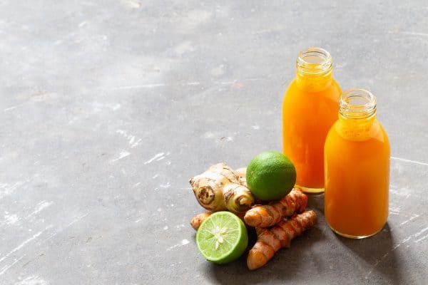Médica afirma que shots para imunidade não trazem benefícios significativos