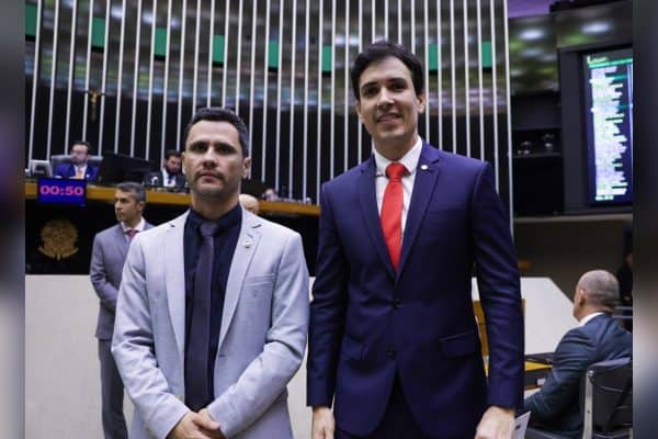 Republicanos afirma que Cleitinho Azevedo será independente se PL lançar Medioli em MG