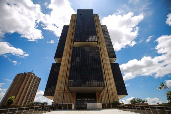 Banco Central considera limitar Pix de bancos e fintechs com falhas de segurança