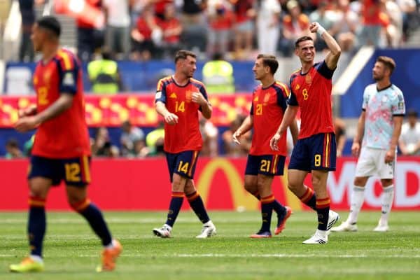 Robson Morelli critica desempenho da Espanha na Copa, apesar de vitória sobre a Bélgica