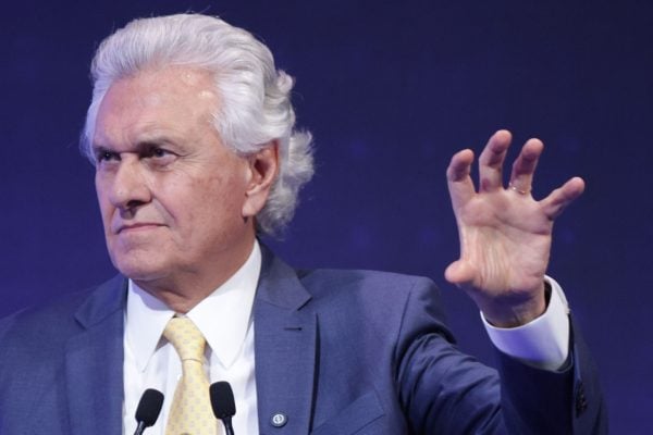 Caiado critica Flávio por carta de Bolsonaro: “Liderança não se herda”