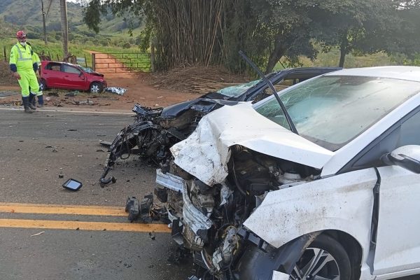 Colisão Frontal na MGC-491 entre Areado e Alfenas Resulta em Uma Morte