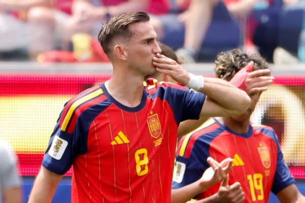 Espanha enfrenta França na semifinal da Copa do Mundo nesta terça-feira