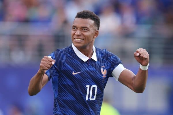 Claude Makélélé compara Kylian Mbappé a Ronaldo Fenômeno e destaca sua trajetória