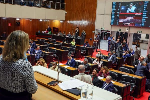 MG estabelece limite para cachês de artistas pagos com verba pública