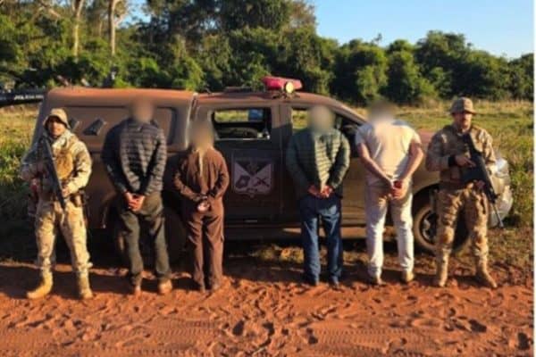 Piloto que transportava 300 kg de cocaína é preso ao tentar fugir com família