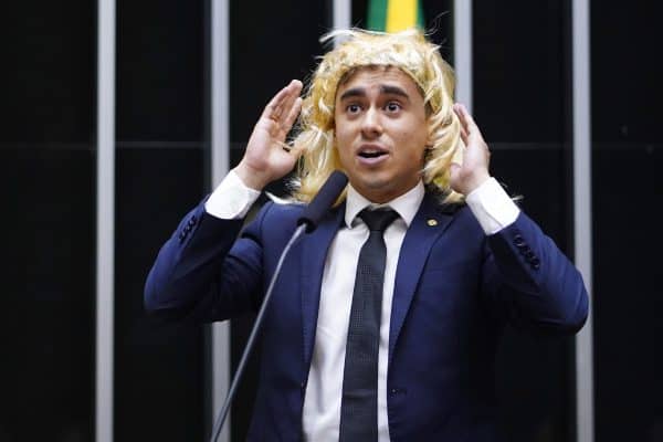 Justiça mantém decisão favorável a Nikolas Ferreira em caso de transfobia