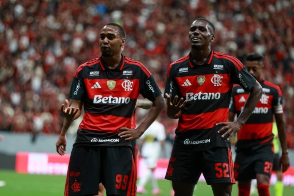 Lorran garante virada do Flamengo contra Olimpia no DF com gol de fora da área