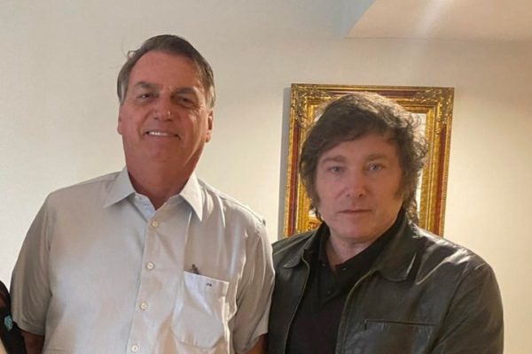 Moraes impede visita de Javier Milei a Bolsonaro por 30 dias