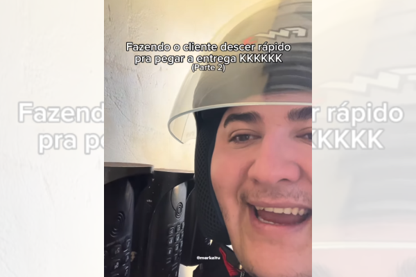 Marcelo Siebre viraliza ao usar voz feminina para acelerar entregas