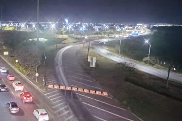 Via Estrutural é reaberta após reparos na pavimentação