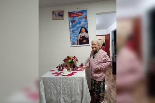 Idosa de 109 anos, Lazara Barbosa, deixa 138 descendentes e recebe bênçãos do Vaticano