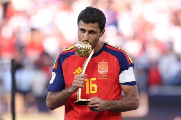 Rodri é eleito o melhor jogador da Copa do Mundo 2026