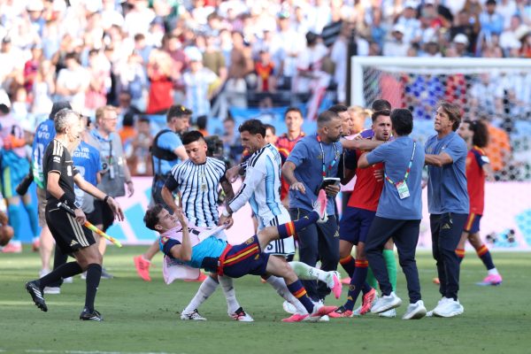 Conflito entre Argentina e Espanha após final da Copa do Mundo
