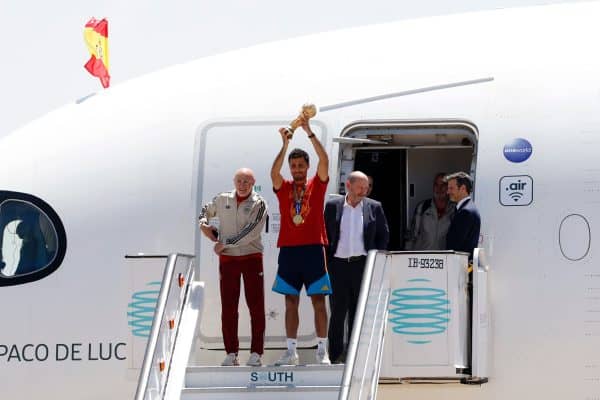 Seleção da Espanha chega a Madri após vencer a Copa do Mundo