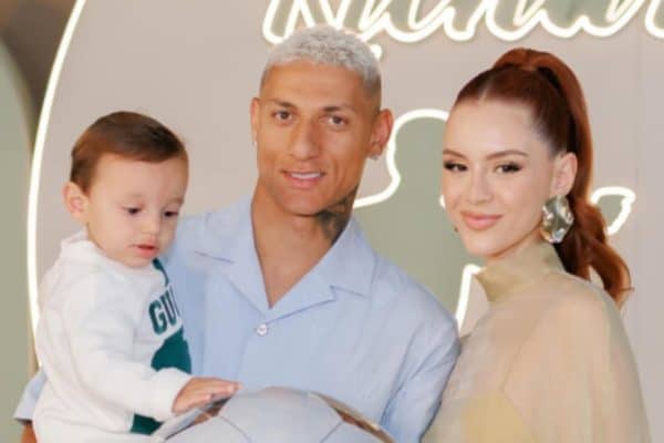 Torcedores apoiam Richarlison após ataques racistas de argentinos