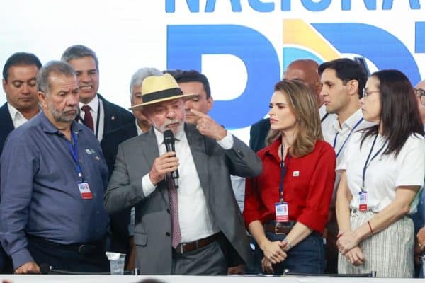 Lula desafia Marco Rubio a apoiar Flávio Bolsonaro: “Vamos vencer todos”