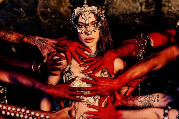 Anitta lança “Equillibrium II” com colaborações de Maria Bethânia e Alceu Valença
