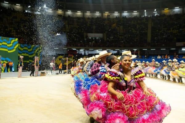 Belo Horizonte oferece arraiás, shows e cinema gratuito no fim de semana