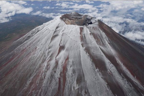 Idosa de 99 anos é resgatada no Monte Fuji; homem de 58 anos morre durante escalada