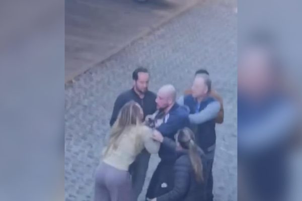 Pastora Renata Vieira admite agressão a entregador após ofensas políticas