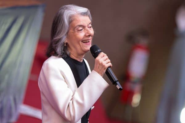 Ministra Cármen Lúcia lançará dois livros em Belo Horizonte nesta sexta-feira
