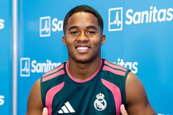 Endrick retorna ao Real Madrid em meio a especulações sobre novo empréstimo