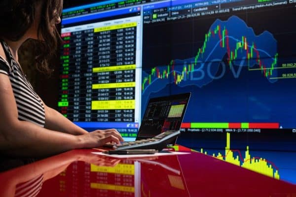 Falha técnica na B3 causa atraso na abertura do pregão e deixa investidores inseguros