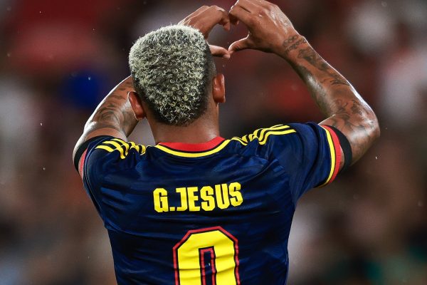 Gabriel Jesus Brilha em Goleada do Arsenal Contra o Girona