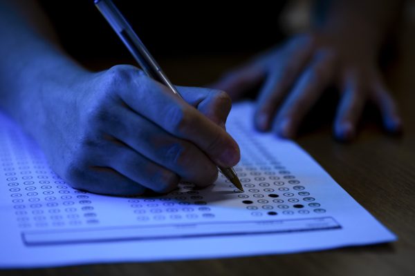 Concursos em Minas Gerais oferecem mais de 700 vagas com salários de até R$ 13 mil