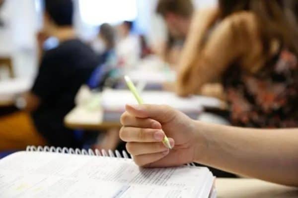 Contagem investe R$ 8 milhões em programa de reforço escolar para 5,8 mil alunos