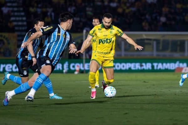 Copa do Brasil: Mirassol e Grêmio empatam em 1 x 1 nas oitavas de final